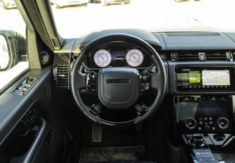 Подержанный автомобиль Land Rover Range Rover 2019 года (12 фото)