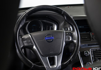 Подержанный автомобиль Volvo XC60 2014 года (11 фото)