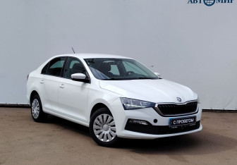 Подержанный автомобиль Skoda Rapid Liftback 2021 года (3 фото)