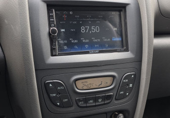 Подержанный автомобиль Hyundai Santa Fe 2003 года (13 фото)