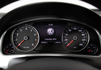 Подержанный автомобиль Volkswagen Touareg 2014 года (12 фото)
