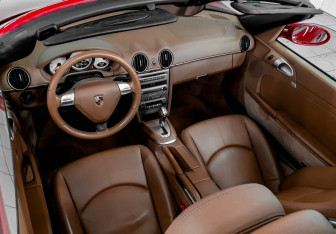 Подержанный автомобиль Porsche Boxster 2008 года (8 фото)