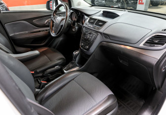 Подержанный автомобиль Opel Mokka 2013 года (11 фото)