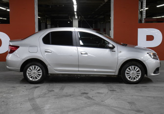 Подержанный автомобиль Renault Logan Sedan 2017 года (4 фото)