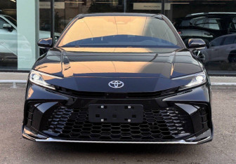 Новый Toyota Camry Sedan 2025 (5 фото)