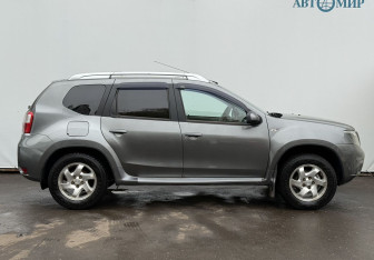 Подержанный автомобиль Nissan Terrano 2014 года (4 фото)