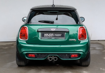 Подержанный автомобиль MINI Hatch 2019 года (6 фото)