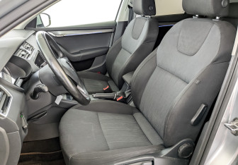 Подержанный автомобиль Skoda Octavia Liftback 2017 года (20 фото)