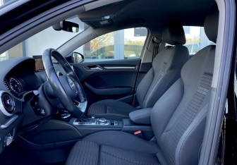 Подержанный автомобиль Audi A3 Sedan 2017 года (20 фото)