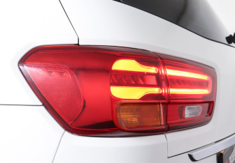 Подержанный автомобиль Kia Carnival 2020 года (25 фото)