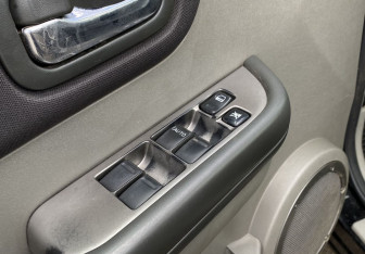 Подержанный автомобиль Nissan X-Trail 2005 года (17 фото)
