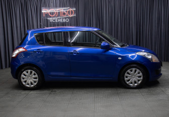 Подержанный автомобиль Suzuki Swift Hatchback 2011 года (4 фото)