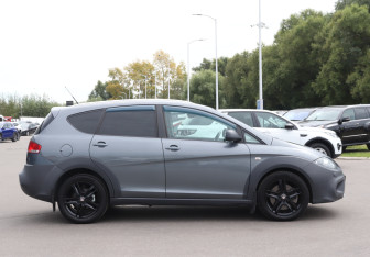 Подержанный автомобиль SEAT Altea 2012 года (4 фото)