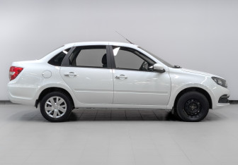 Подержанный автомобиль LADA (ВАЗ) Granta Sedan 2023 года (4 фото)