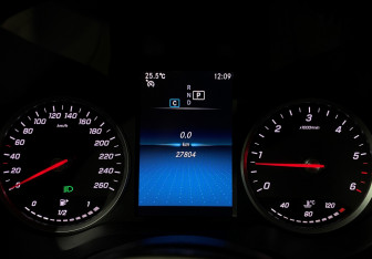 Подержанный автомобиль Mercedes-Benz GLC Coupe 2021 года (13 фото)