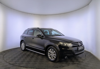Подержанный автомобиль Volkswagen Touareg 2014 года (3 фото)