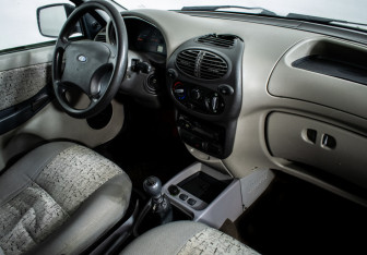 Подержанный автомобиль LADA (ВАЗ) Kalina Hatchback 2007 года (10 фото)