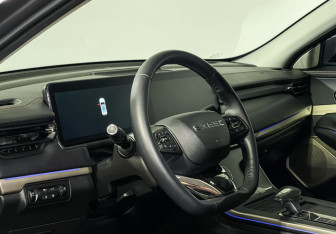 Подержанный автомобиль Exeed TXL 2022 года (13 фото)