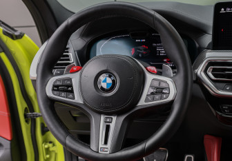 Подержанный автомобиль BMW X4 M 2022 года (17 фото)