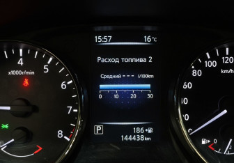 Подержанный автомобиль Nissan X-Trail 2017 года (17 фото)