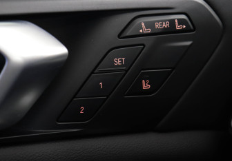 Подержанный автомобиль BMW X7 2019 года (18 фото)