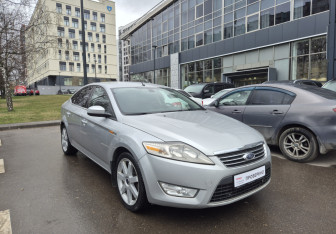 Подержанный автомобиль Ford Mondeo Liftback 2008 года (3 фото)