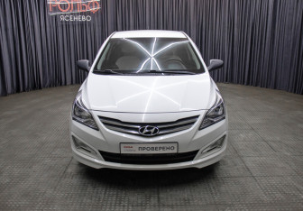 Подержанный автомобиль Hyundai Solaris Sedan 2014 года (2 фото)