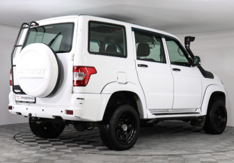 Подержанный автомобиль УАЗ Patriot 2019 года (4 фото)