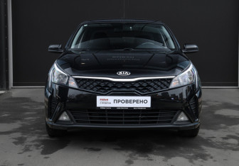 Подержанный автомобиль Kia Rio Sedan 2020 года (2 фото)