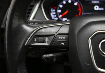 Подержанный автомобиль Audi Q5 2017 года (12 фото)