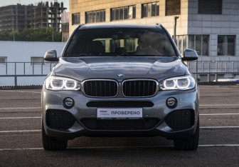 Подержанный автомобиль BMW X5 2018 года (2 фото)
