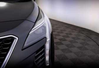 Подержанный автомобиль Cadillac XT4 2021 года (17 фото)