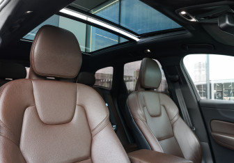 Подержанный автомобиль Volvo XC60 2021 года (11 фото)