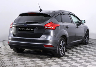Подержанный автомобиль Ford Focus Hatchback 2018 года (5 фото)