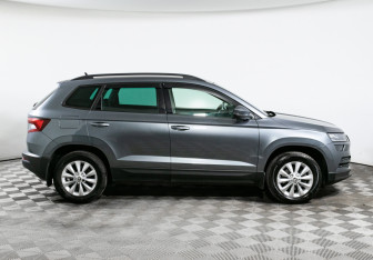 Подержанный автомобиль Skoda Karoq 2020 года (4 фото)