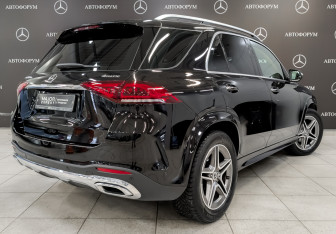 Подержанный автомобиль Mercedes-Benz GLE 2021 года (5 фото)