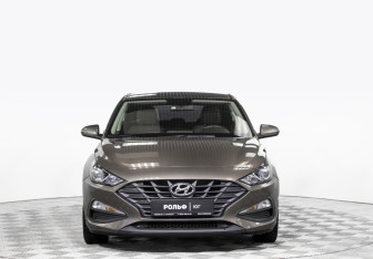 Подержанный автомобиль Hyundai i30 Hatchback 2022 года (2 фото)