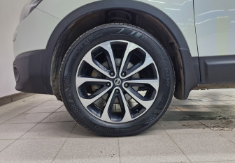 Подержанный автомобиль Nissan Qashqai 2013 года (12 фото)