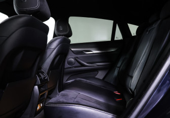 Подержанный автомобиль BMW X6 2019 года (12 фото)