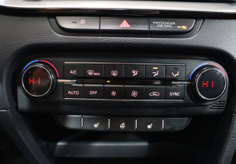 Подержанный автомобиль Kia Ceed Wagon 2019 года (19 фото)
