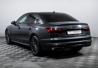 Подержанный автомобиль Audi A4 Sedan 2020 года (7 фото)