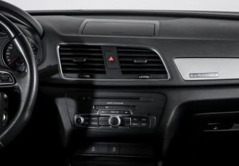 Подержанный автомобиль Audi Q3 2013 года (13 фото)