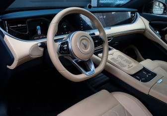 Подержанный автомобиль Voyah Free 2023 года (12 фото)