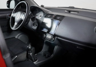 Подержанный автомобиль Suzuki Swift Hatchback 2008 года (9 фото)