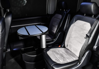 Подержанный автомобиль Volkswagen Multivan 2020 года (15 фото)