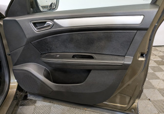 Подержанный автомобиль Renault Arkana 2021 года (23 фото)