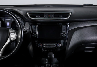 Подержанный автомобиль Nissan X-Trail 2018 года (13 фото)