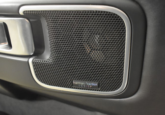 Подержанный автомобиль Land Rover Range Rover 2010 года (34 фото)