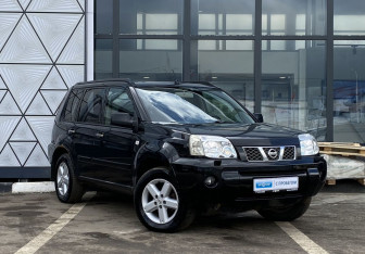 Подержанный автомобиль Nissan X-Trail 2005 года (3 фото)