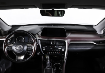 Подержанный автомобиль Lexus RX 2020 года (12 фото)